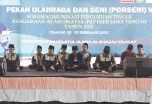Live Music Art Com Ramaikan Malam Pertama PORSENI V FKPTKIS Jateng